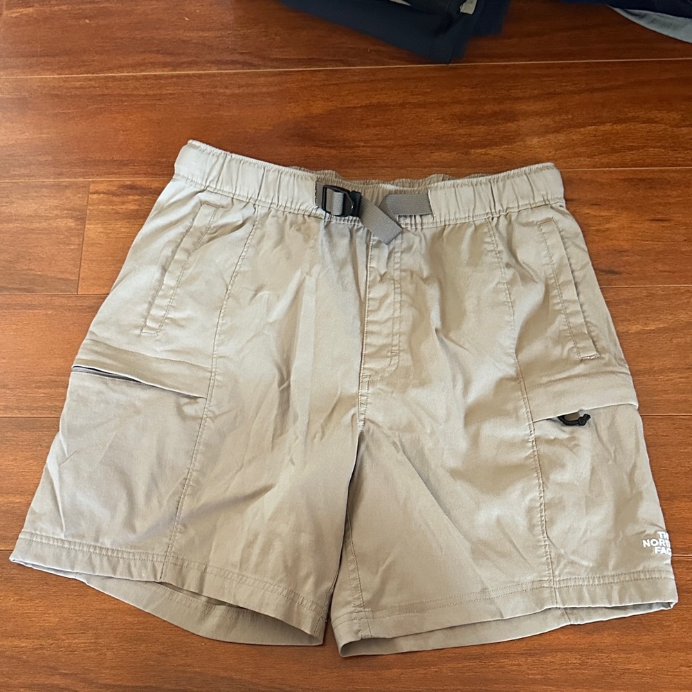 The North Face Men's Beige Cargo Shorts